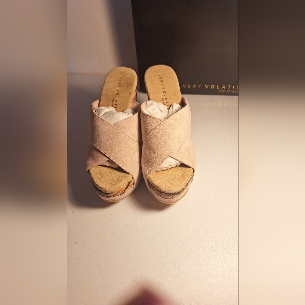Shoes - Picture 2 of 4
